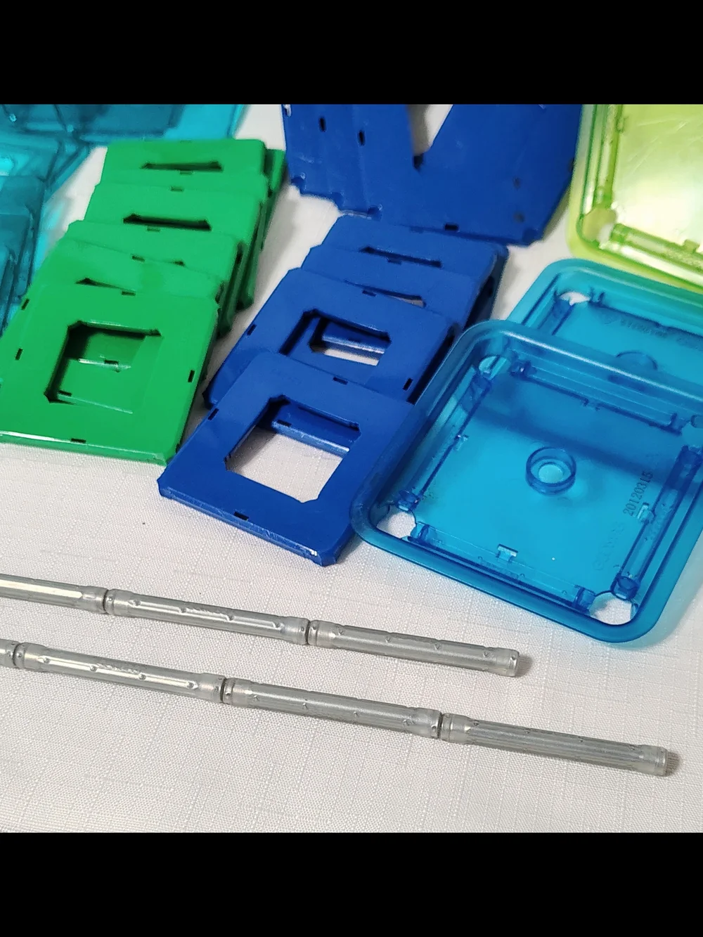 Magnetic Tiles 63 Tiles & 15 Magnets Blue Green & Transparent 78 Pieces Total